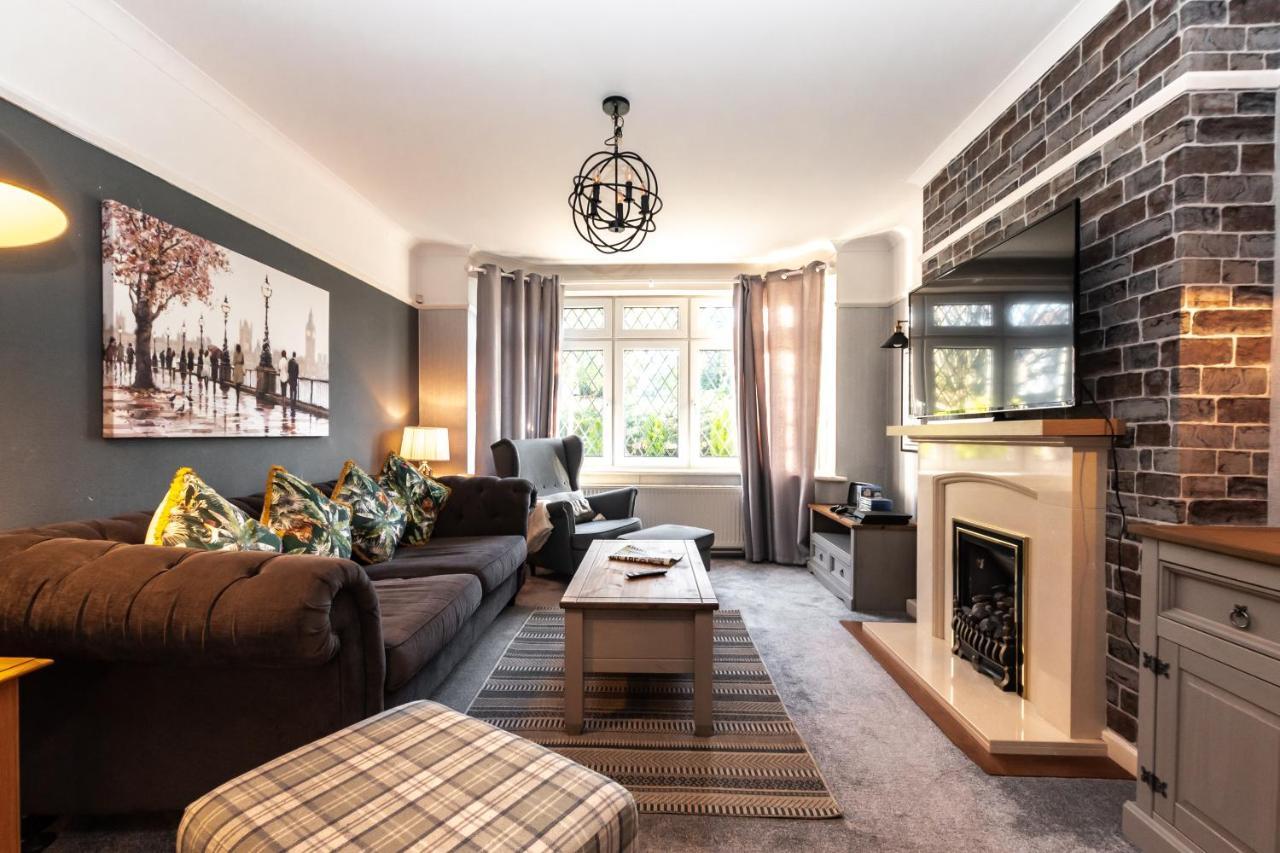 Cheerful 3-Bedroom Douglas House With Patio Саутгемптон Экстерьер фото